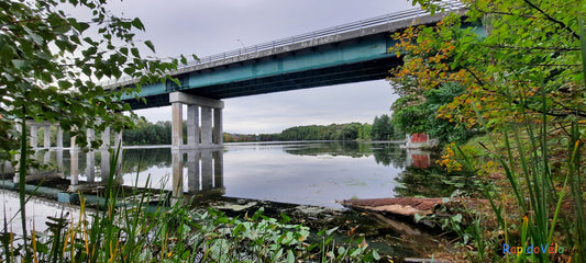 12 Septembre 2021 7H56 (Vue K1) Rivière Magog Sherbrooke. Pont Jacques Cartier