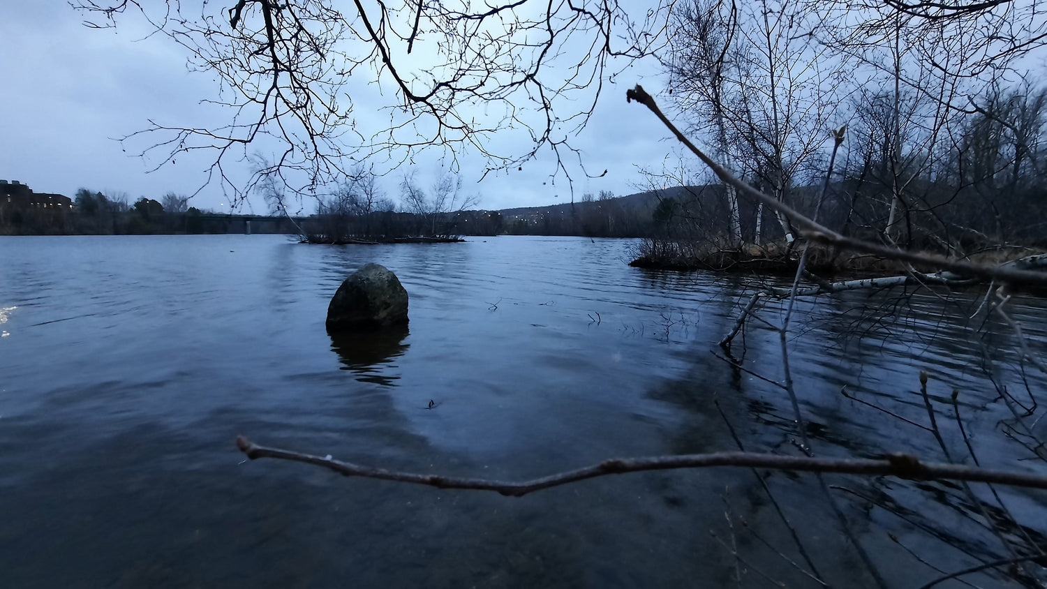 Le Rocher Du 26 Avril 2021 À 5H48 (Vue Rocher) Photo Numérique