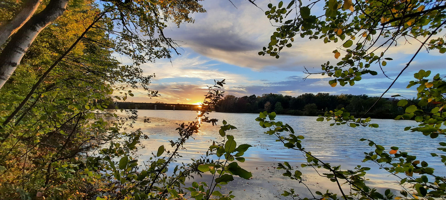 Coucher De Soleil Du 21 Septembre 2021 18H34 (Vue 0) Rivière Magog Sherbrooke. Pont Jacques