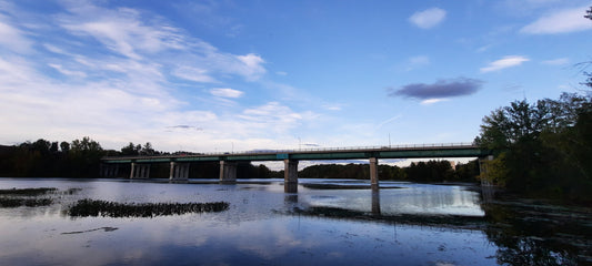 23 Septembre 2021 18H07 (Vue T1) Rivière Magog À Sherbrooke. Pont Jacques Cartier