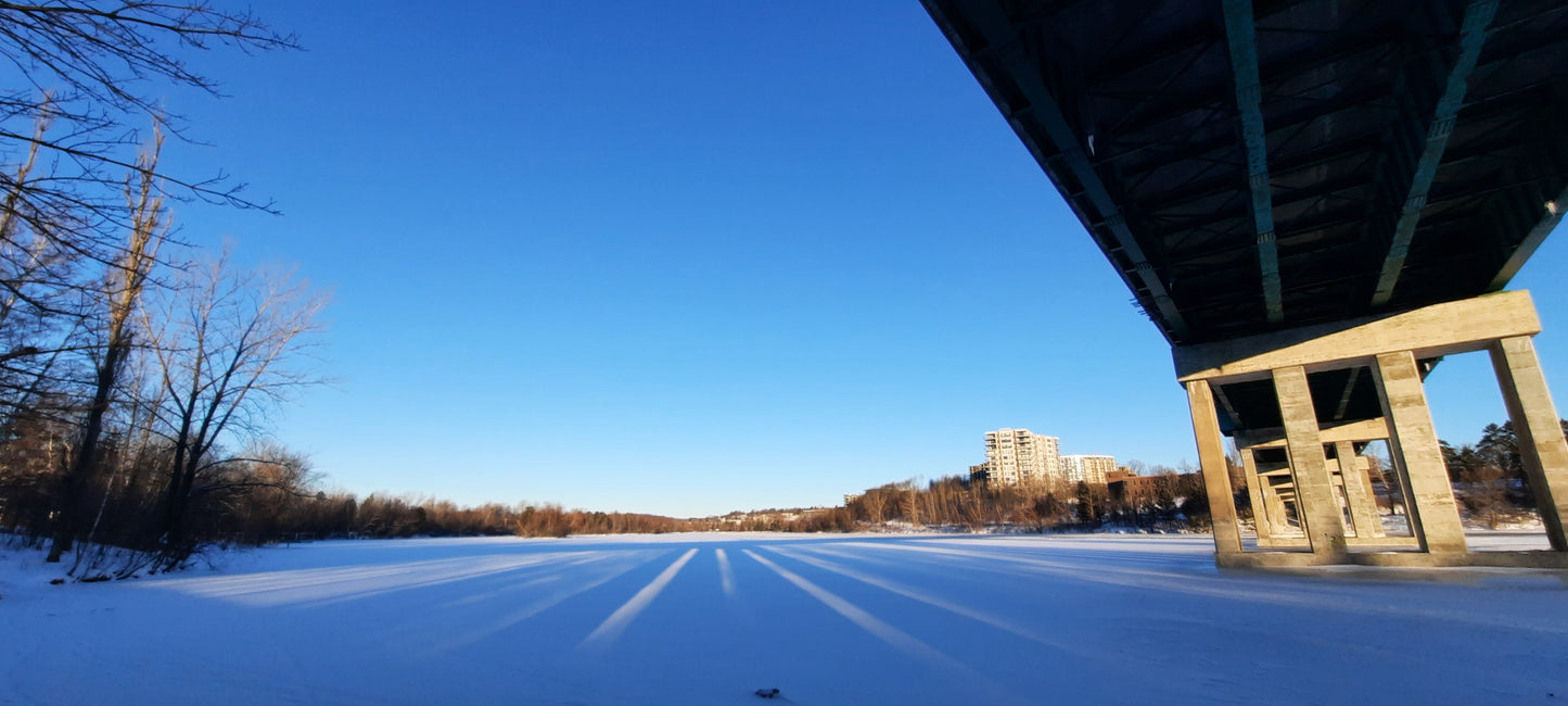 Le Bleu Sous Le Pont (Vue Spno)