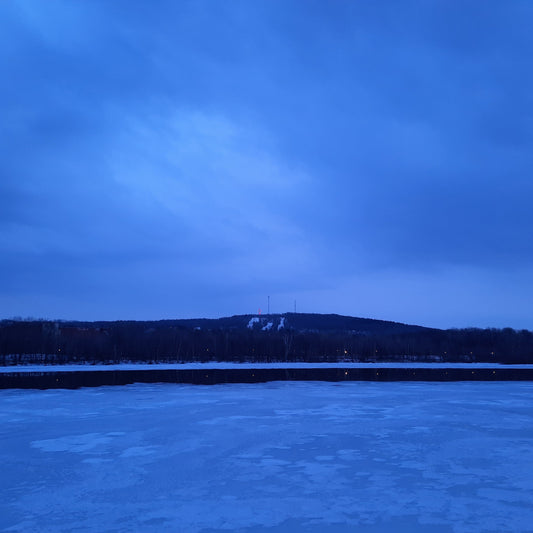 Le Mont Bellevue Et La Rivière Magog