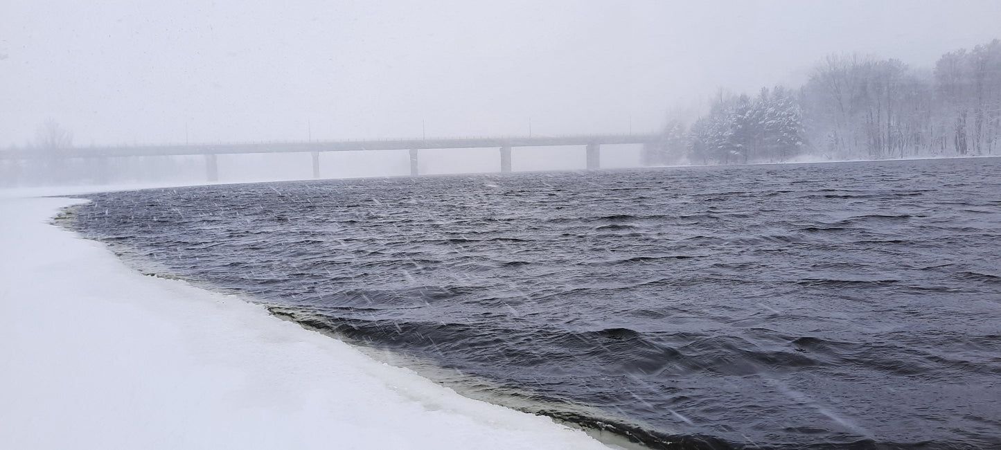 12 Mars 2022 - Le Pont Noir Et Le Jacques Cartier De Sherbrooke Sous La Neige (Vue 1)